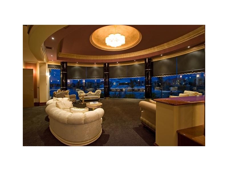 2585 Gracemere Circuit North, Hope Island QLD 4212