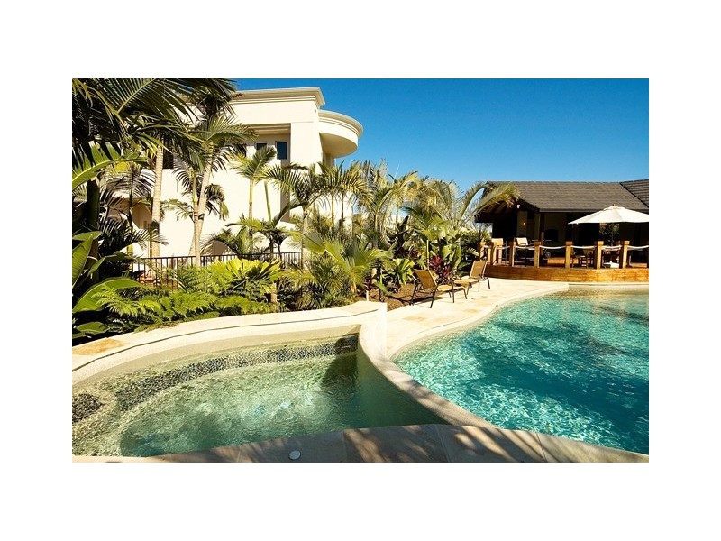 2585 Gracemere Circuit North, Hope Island QLD 4212