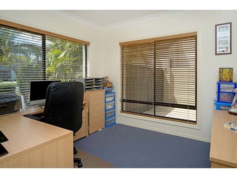 26 The Peninsula, Helensvale QLD 4212