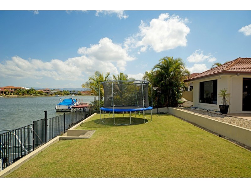 26 The Peninsula, Helensvale QLD 4212