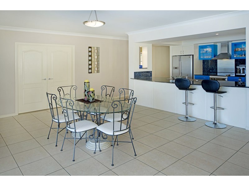 26 The Peninsula, Helensvale QLD 4212