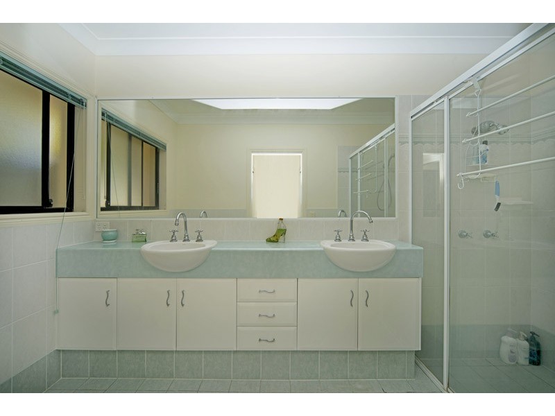 26 The Peninsula, Helensvale QLD 4212