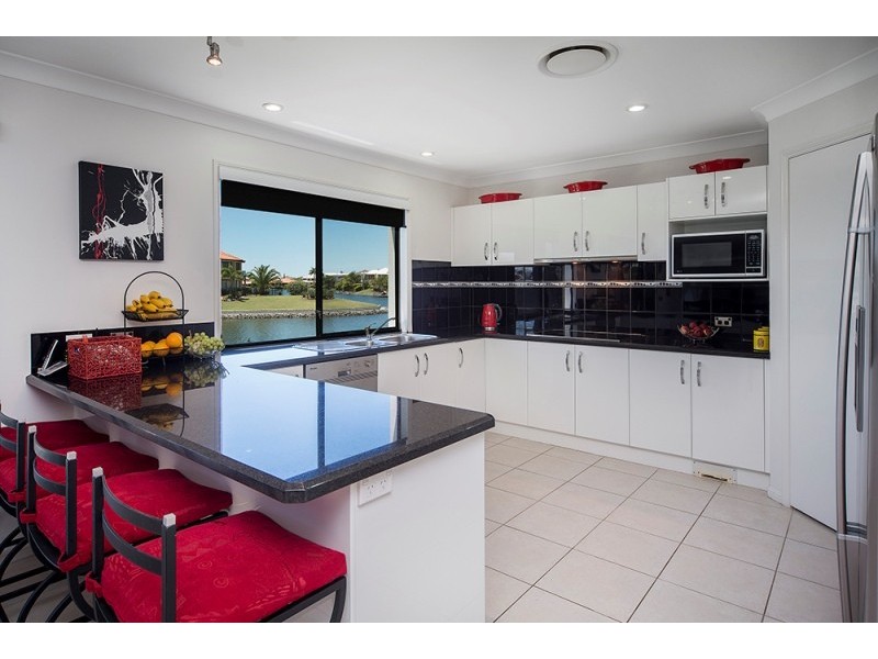 14 Pipers Point, Helensvale QLD 4212