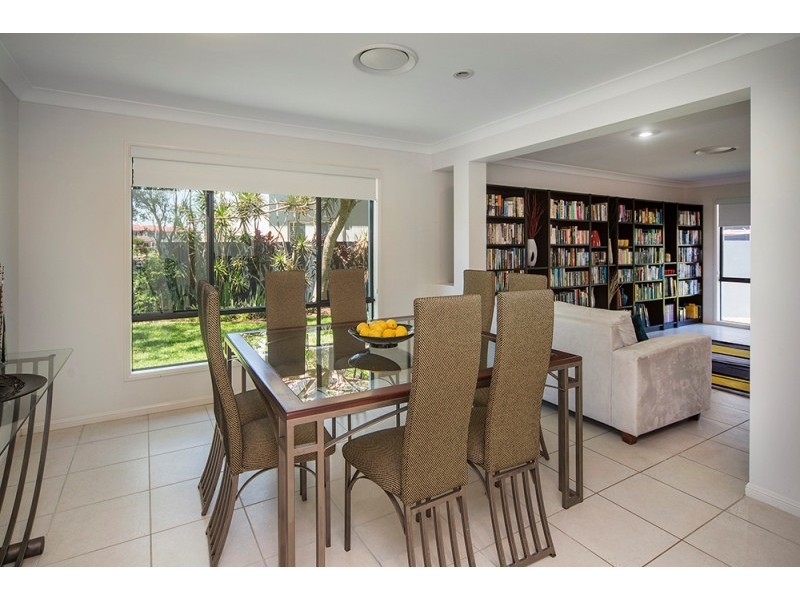 14 Pipers Point, Helensvale QLD 4212