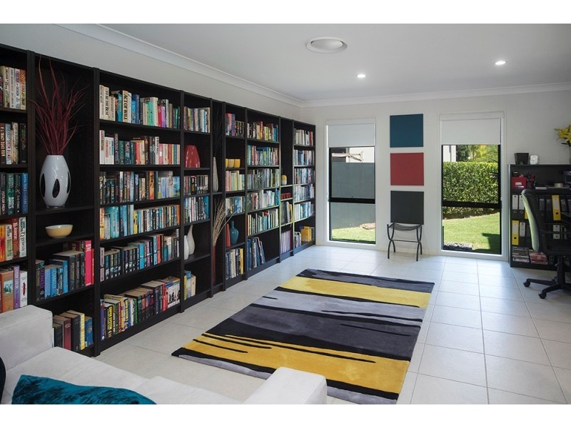 14 Pipers Point, Helensvale QLD 4212