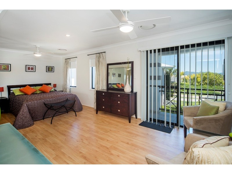 14 Pipers Point, Helensvale QLD 4212