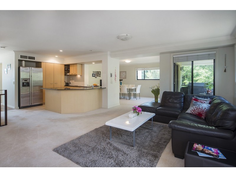 8849 Magnolia Drive East, Hope Island QLD 4212