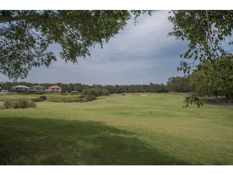 8849 Magnolia Drive East, Hope Island QLD 4212