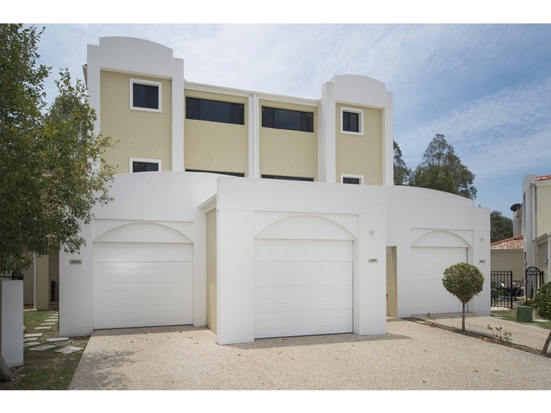 8849 Magnolia Drive East, Hope Island QLD 4212