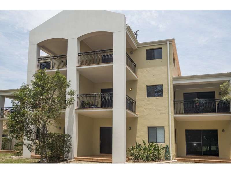 8849 Magnolia Drive East, Hope Island QLD 4212