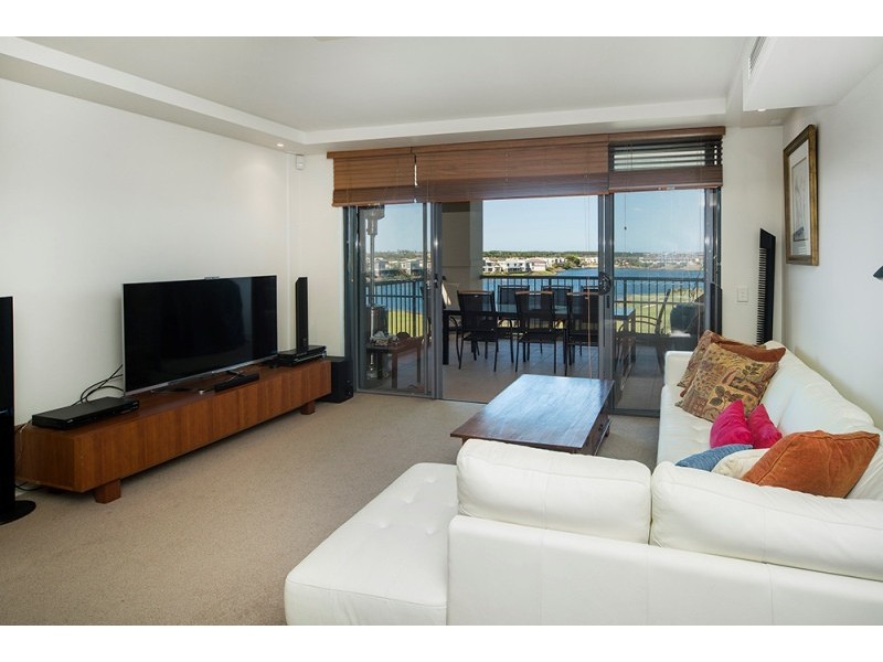 8418 Magnolia Drive, Hope Island QLD 4212