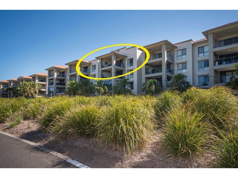 8418 Magnolia Drive, Hope Island QLD 4212