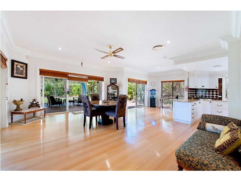 1004 Rosebank Way, Hope Island QLD 4212