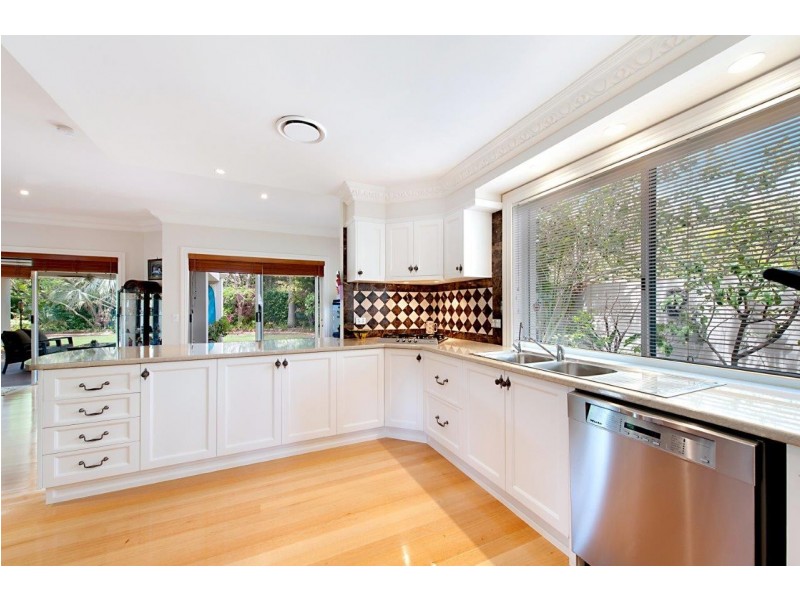 1004 Rosebank Way, Hope Island QLD 4212