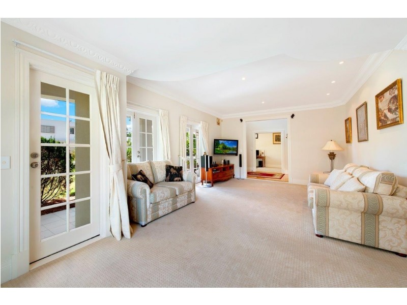 1004 Rosebank Way, Hope Island QLD 4212