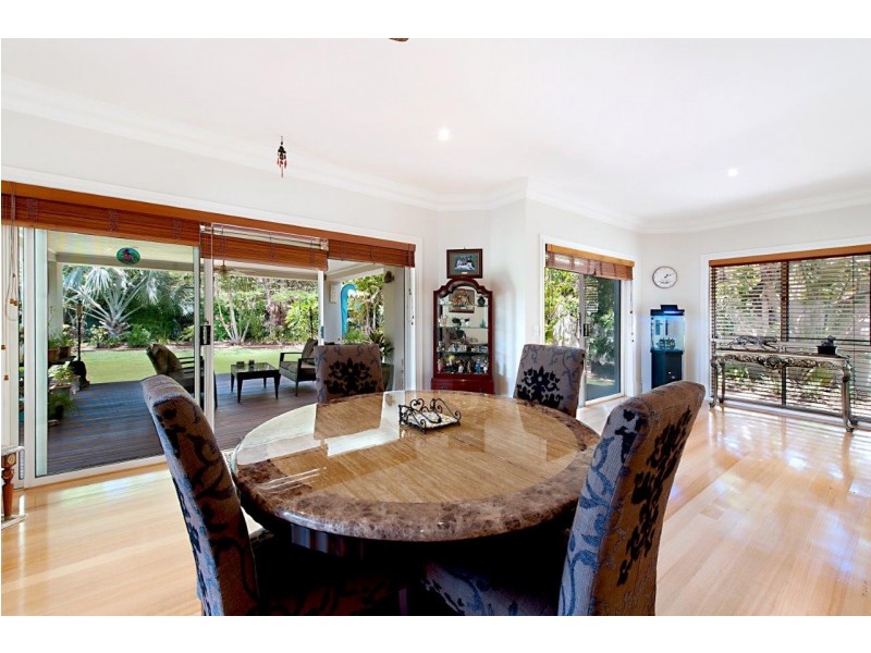 1004 Rosebank Way, Hope Island QLD 4212