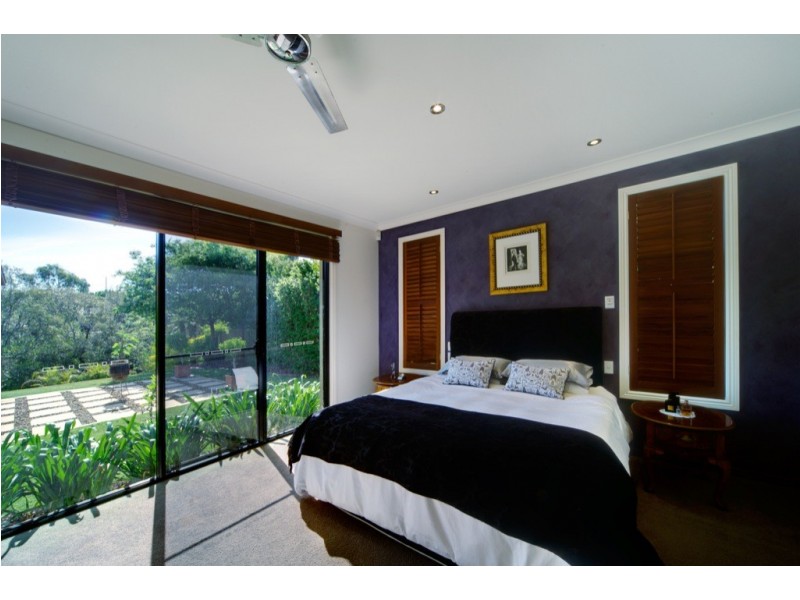 3147 Riverleigh Drive, Hope Island QLD 4212