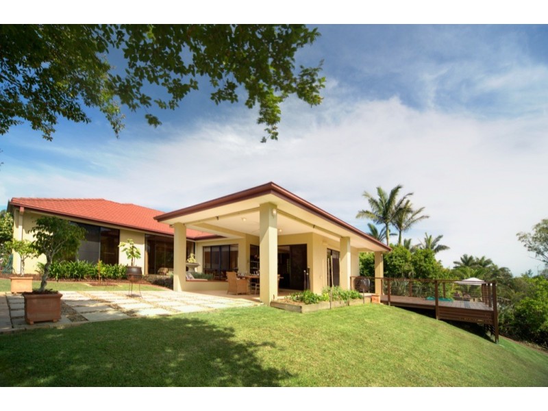 3147 Riverleigh Drive, Hope Island QLD 4212