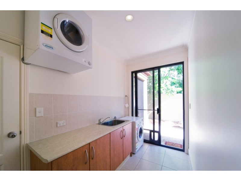 3147 Riverleigh Drive, Hope Island QLD 4212