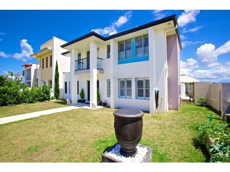 45 Sickle Avenue, Hope Island QLD 4212