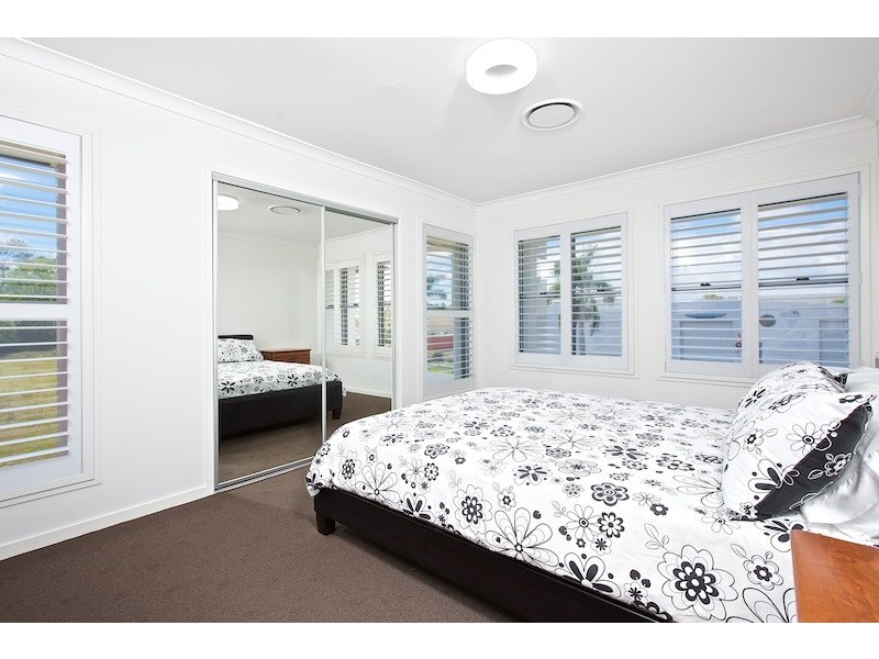 45 Sickle Avenue, Hope Island QLD 4212