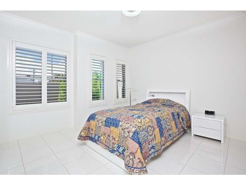 45 Sickle Avenue, Hope Island QLD 4212