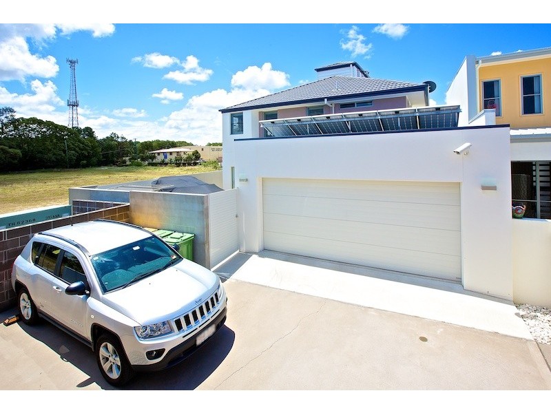 45 Sickle Avenue, Hope Island QLD 4212