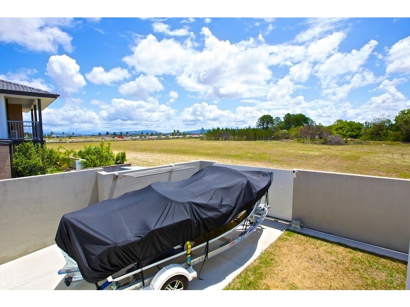 45 Sickle Avenue, Hope Island QLD 4212