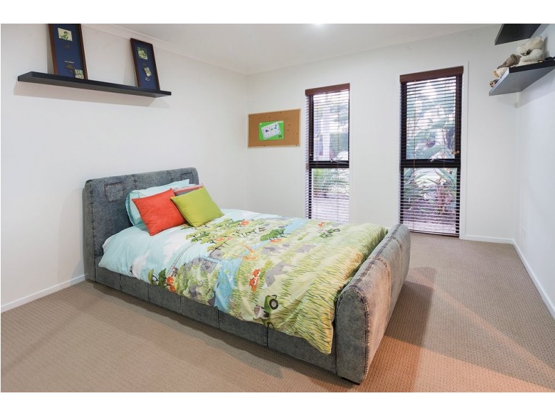 2136 Beaufort Way, Hope Island QLD 4212