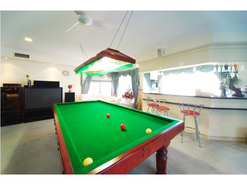 1153 Rosebank Way West, Hope Island QLD 4212
