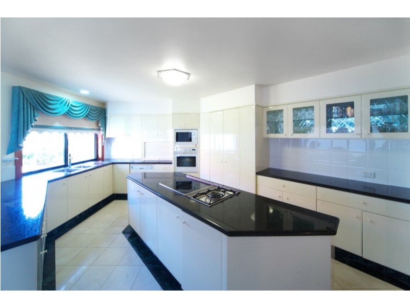 1153 Rosebank Way West, Hope Island QLD 4212