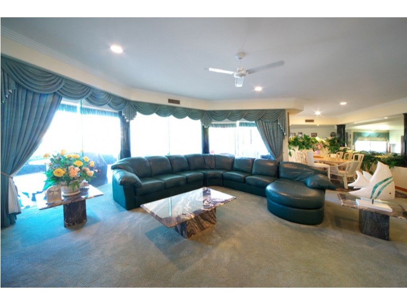 1153 Rosebank Way West, Hope Island QLD 4212