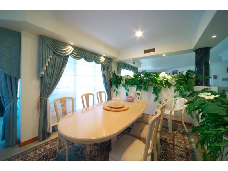 1153 Rosebank Way West, Hope Island QLD 4212