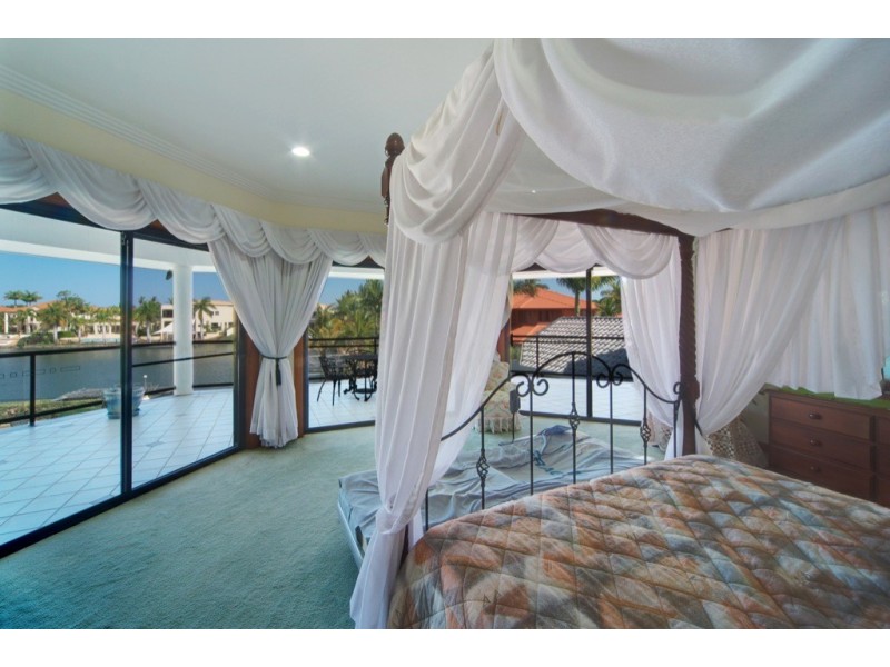 1153 Rosebank Way West, Hope Island QLD 4212