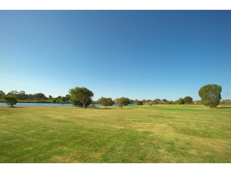 1153 Rosebank Way West, Hope Island QLD 4212