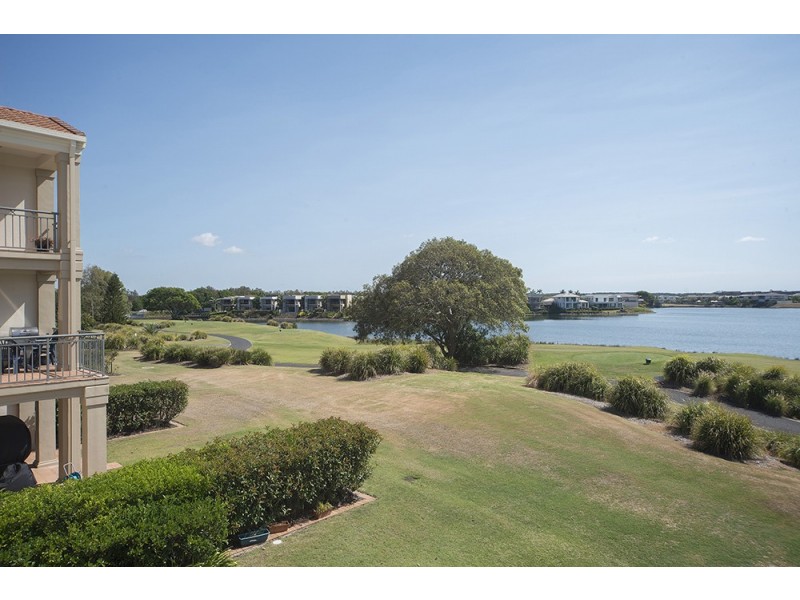 8341 Magnolia Drive East, Hope Island QLD 4212