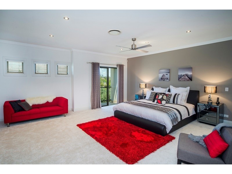 2830 Gracemere Circuit East, Hope Island QLD 4212