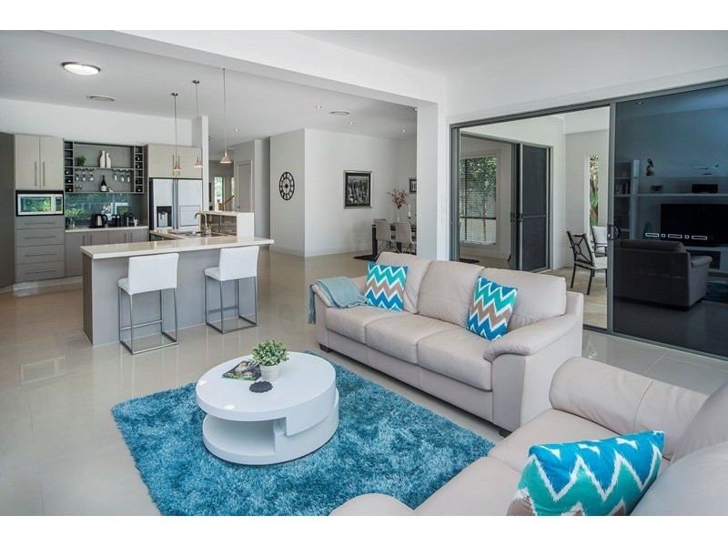 2830 Gracemere Circuit East, Hope Island QLD 4212