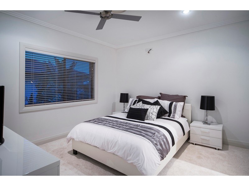 2830 Gracemere Circuit East, Hope Island QLD 4212