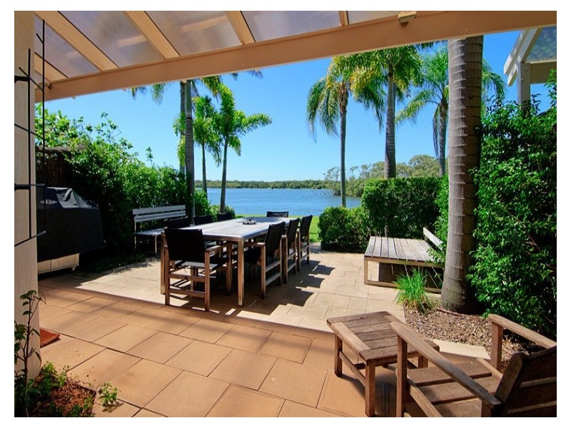 2/81-91 Boykambil Esplanade North, Hope Island QLD 4212