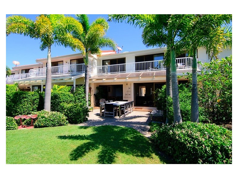 2/81-91 Boykambil Esplanade North, Hope Island QLD 4212