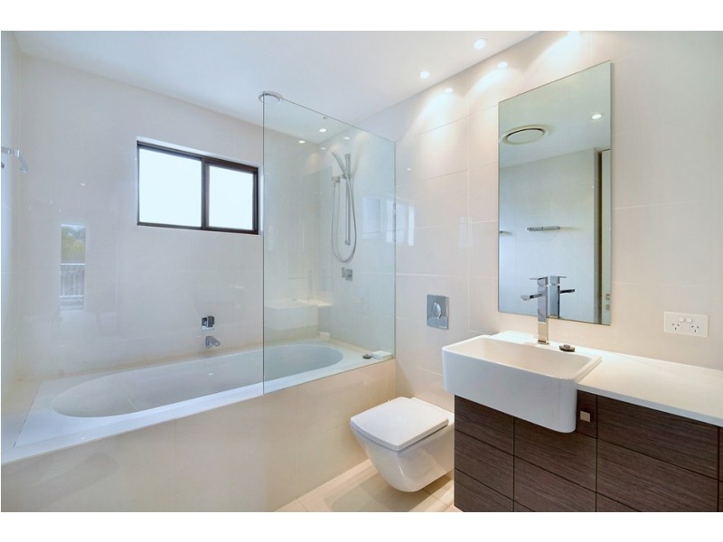 2/81-91 Boykambil Esplanade North, Hope Island QLD 4212