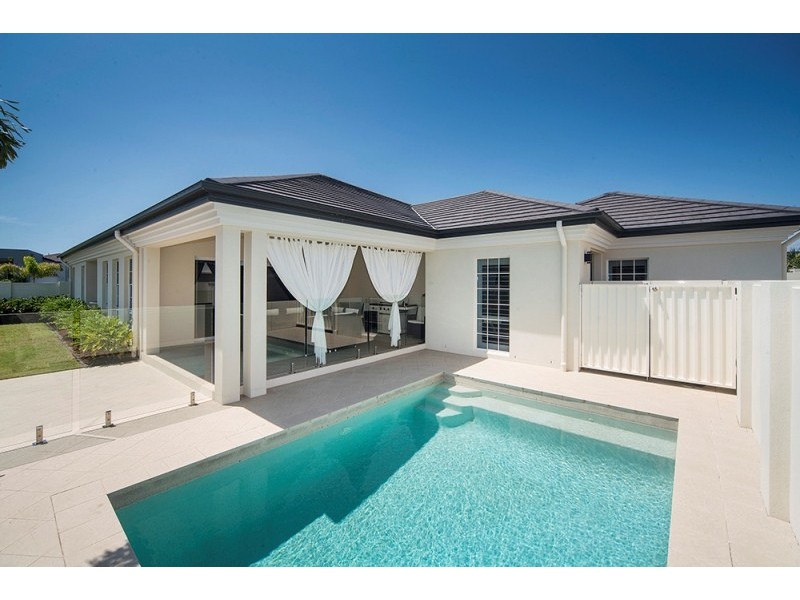 2837 Wylarah Way, Hope Island QLD 4212