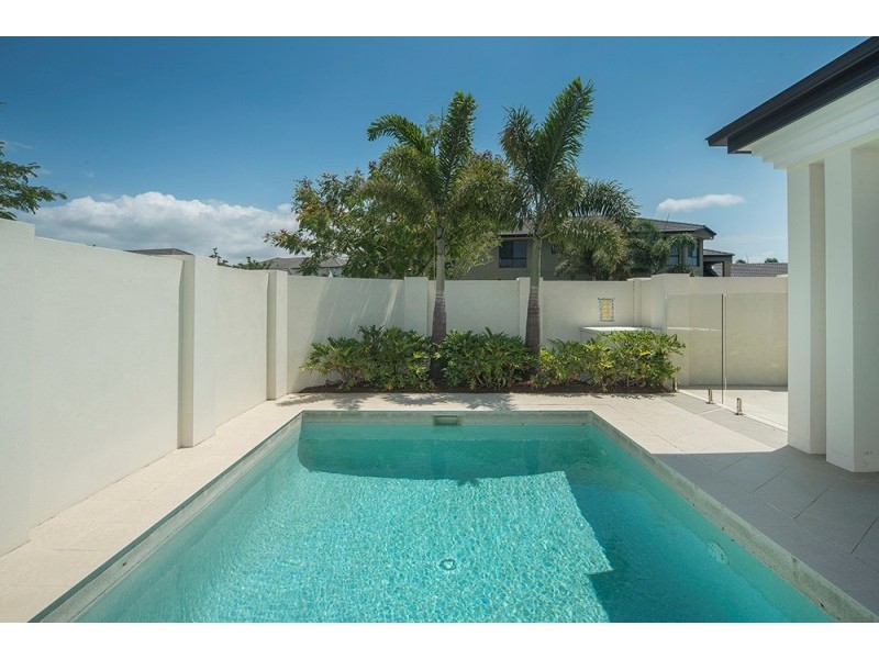 2837 Wylarah Way, Hope Island QLD 4212