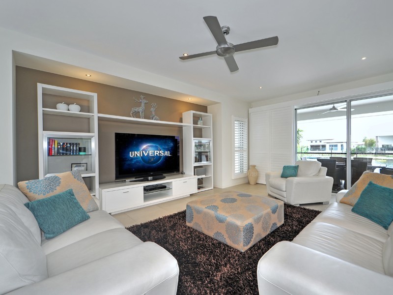 26 Parkview Place, Helensvale QLD 4212
