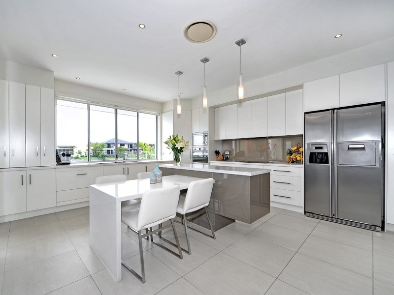 26 Parkview Place, Helensvale QLD 4212