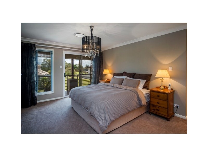 9135 Peter Senior Drive, Hope Island QLD 4212