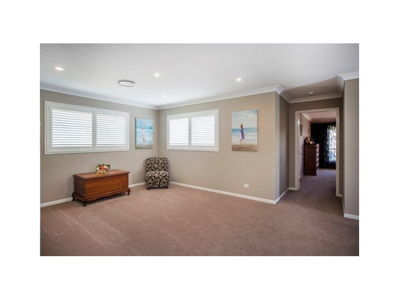 9135 Peter Senior Drive, Hope Island QLD 4212