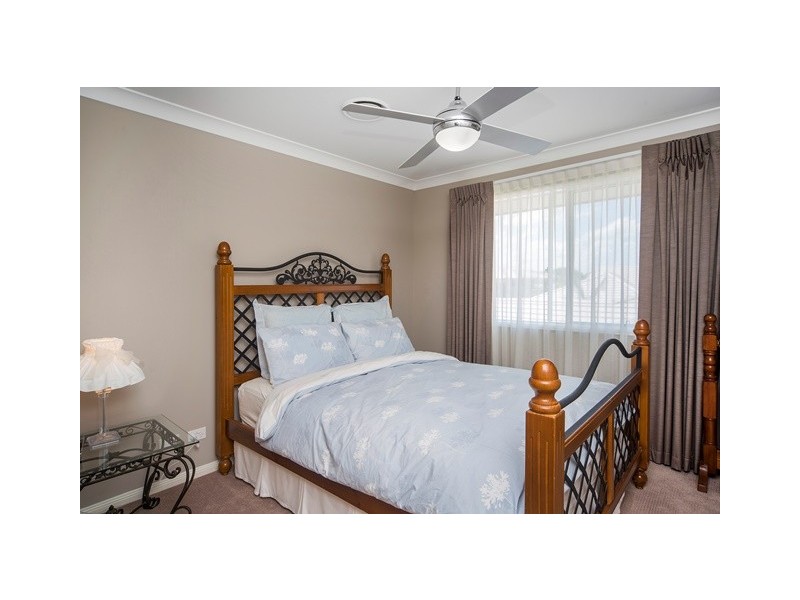 9135 Peter Senior Drive, Hope Island QLD 4212