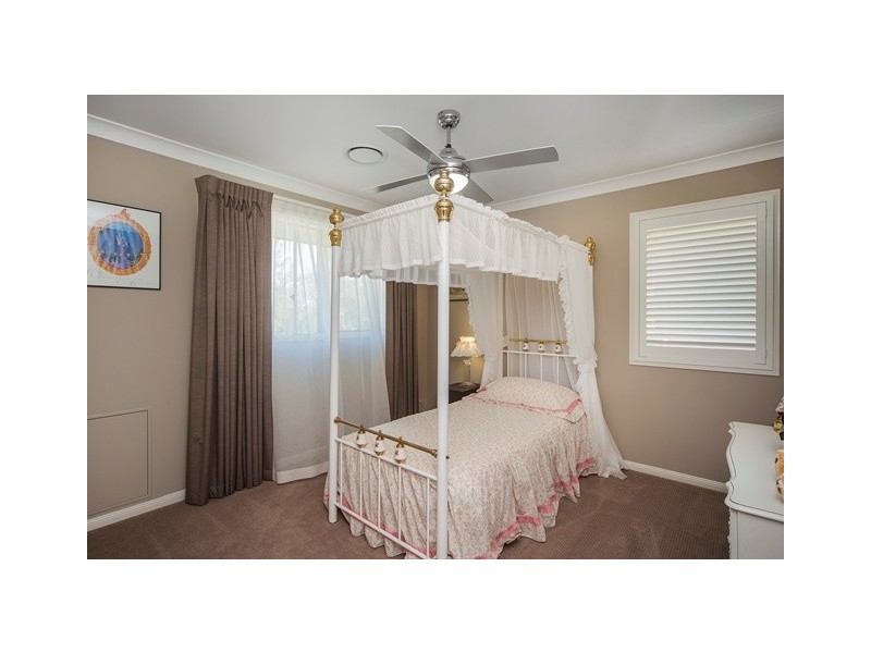 9135 Peter Senior Drive, Hope Island QLD 4212